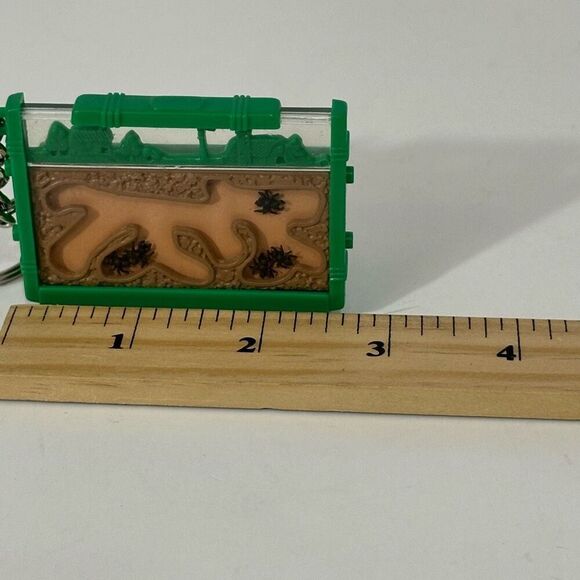 Vintage Uncle Milton's Fascinating Ant Farm Keychain By Basic Fun 1997 - Picture 8 of 10